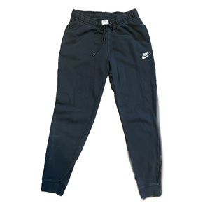 NIKE Women’s Sweatpants   SIZE: Women’s Small   COLOR: Black w/ white nike label